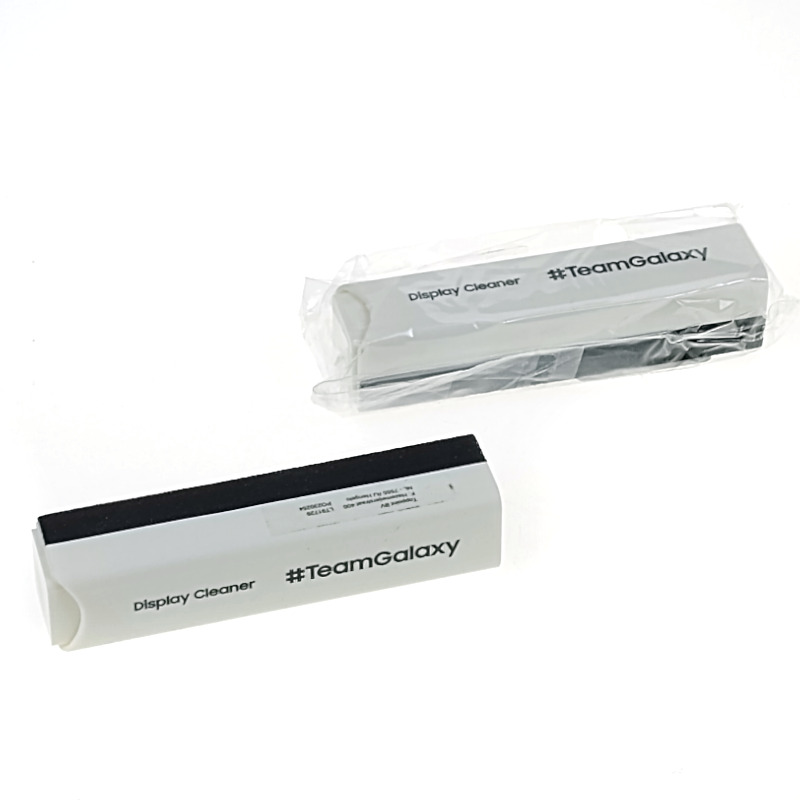 Czyścik z przymocowana do korpusu mikrofibrą 9,5 cm